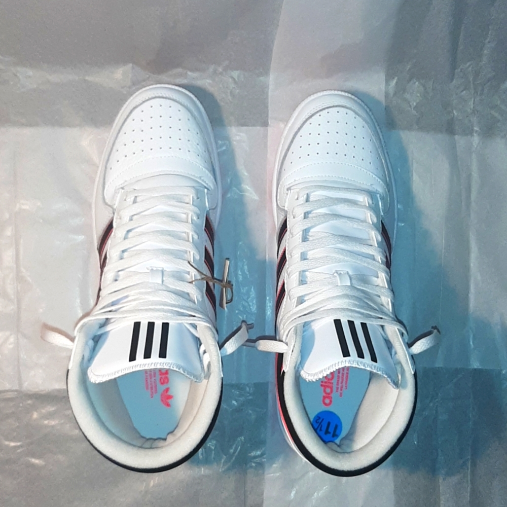 adidas Originals Brand NEW with Tag, Men 11.5 = Women 13 - Picture 4 of 11
